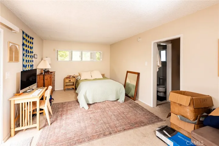 UPSTAIRS BEDROOM