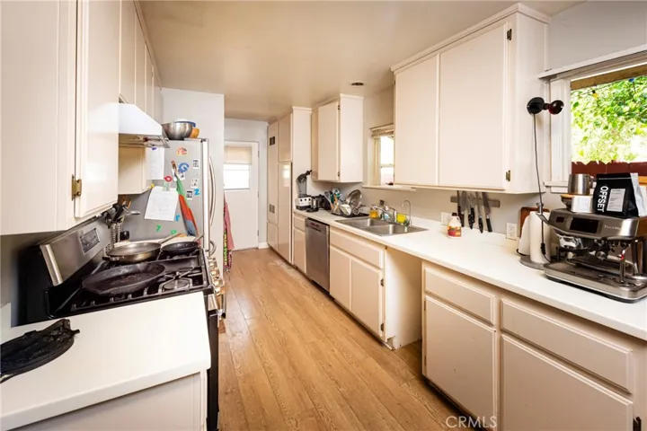 KITCHEN AREA 1
