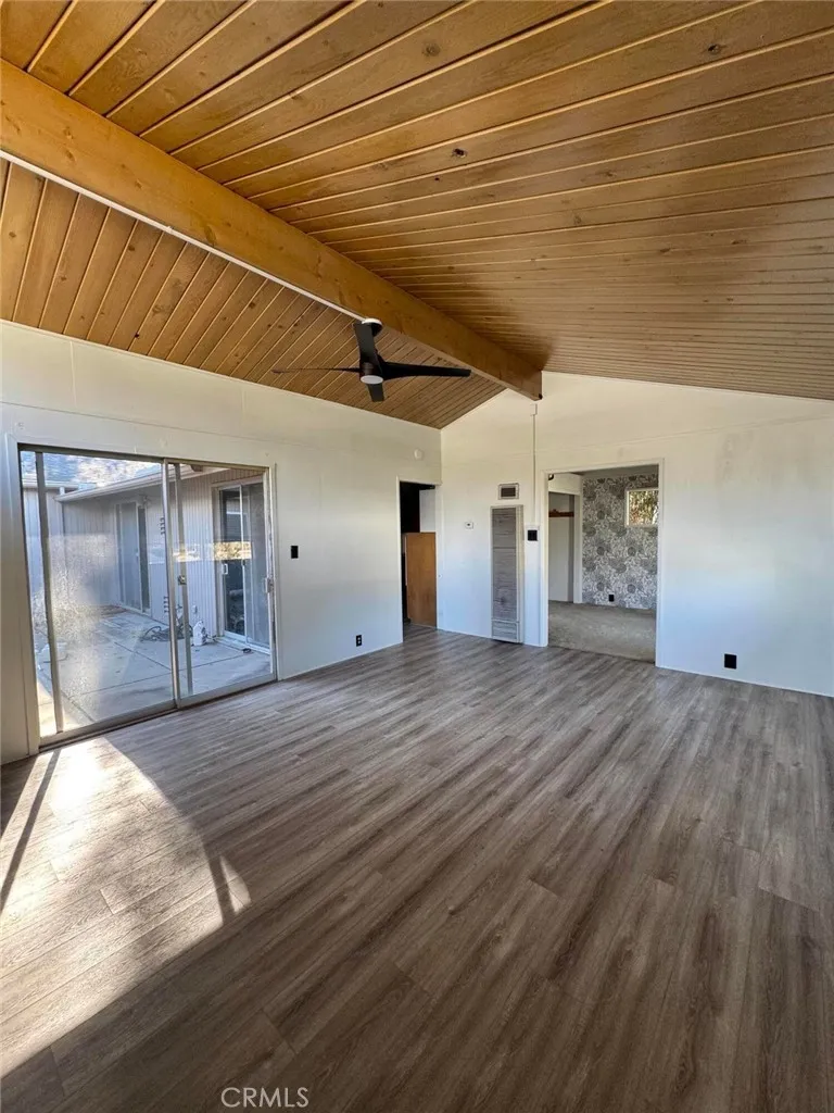 1544-living room with slider doors to patio