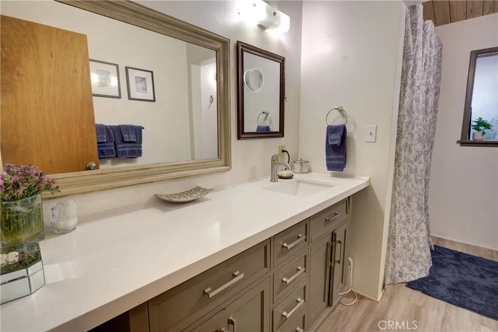1546-bathroom