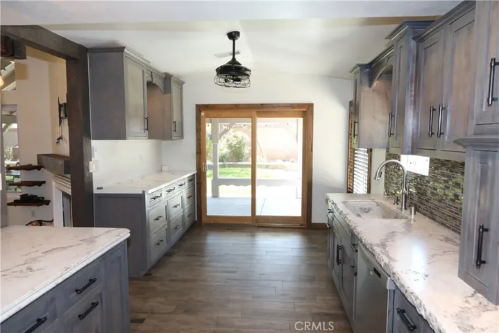 1724 High Vista, Palmdale, California 93550