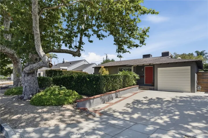 526 N Toluca Park Drive, Burbank, California 91505