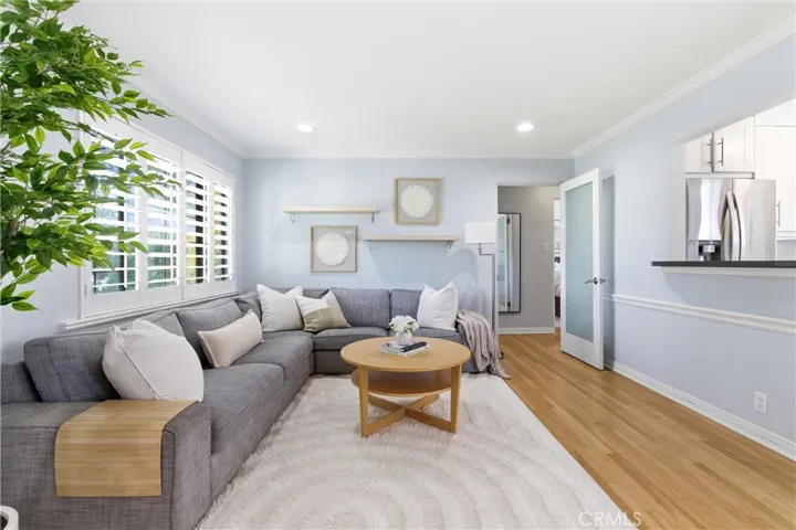 Bright & Spacious Living Room