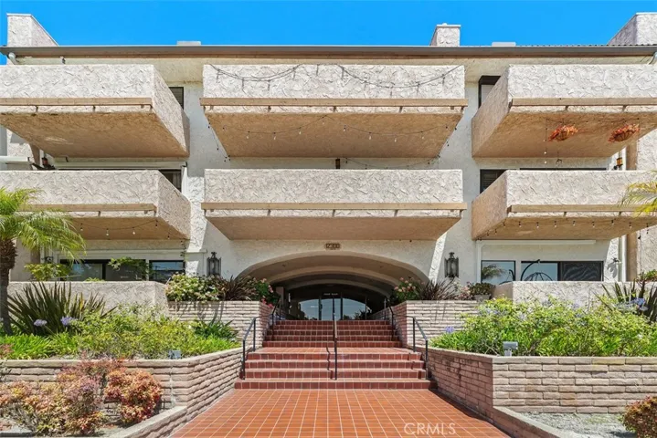 Rossmoor Regency Exterior