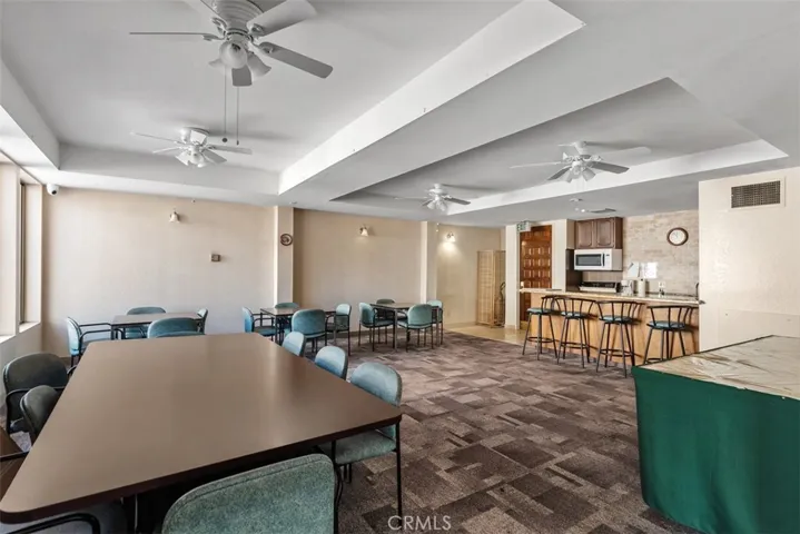 Clubhouse & Kitchen