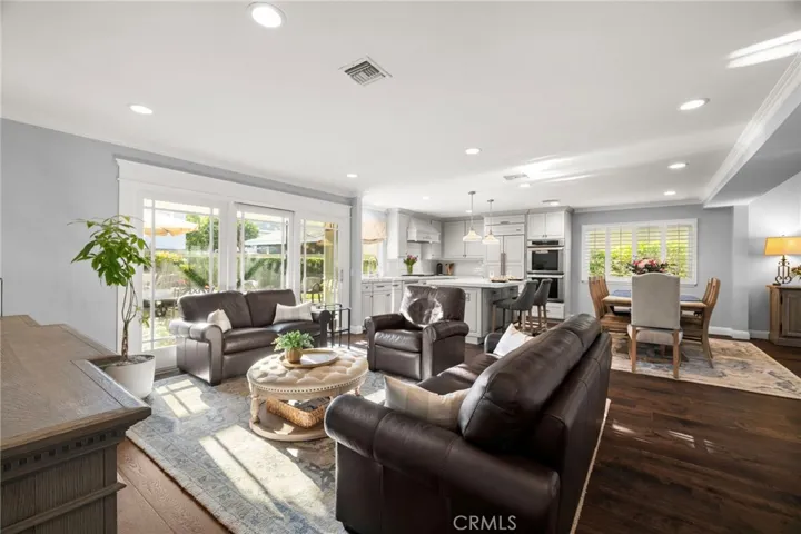 9873 Milton, Cypress, California 90630