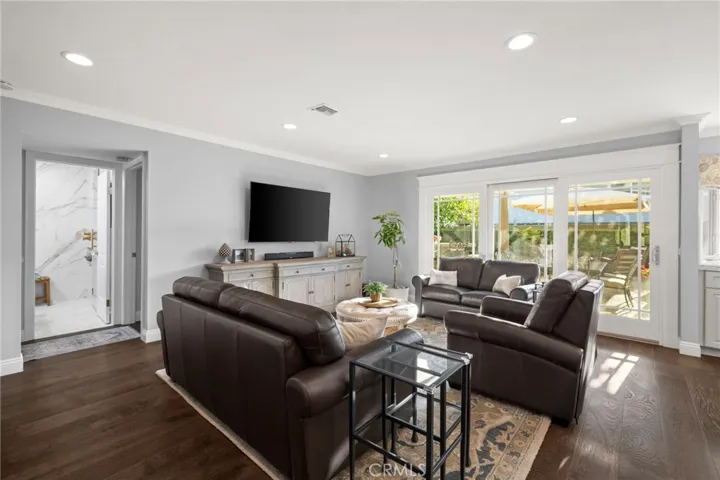 9873 Milton, Cypress, California 90630