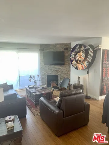 1021 N Crescent Heights Boulevard 206, Los Angeles, California 90046