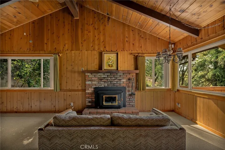 30962 Old City Creek, Running Springs, California 92382