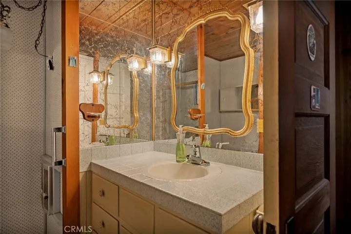 30962 Old City Creek, Running Springs, California 92382