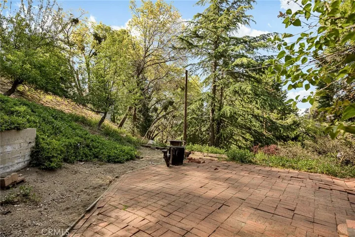 30962 Old City Creek, Running Springs, California 92382