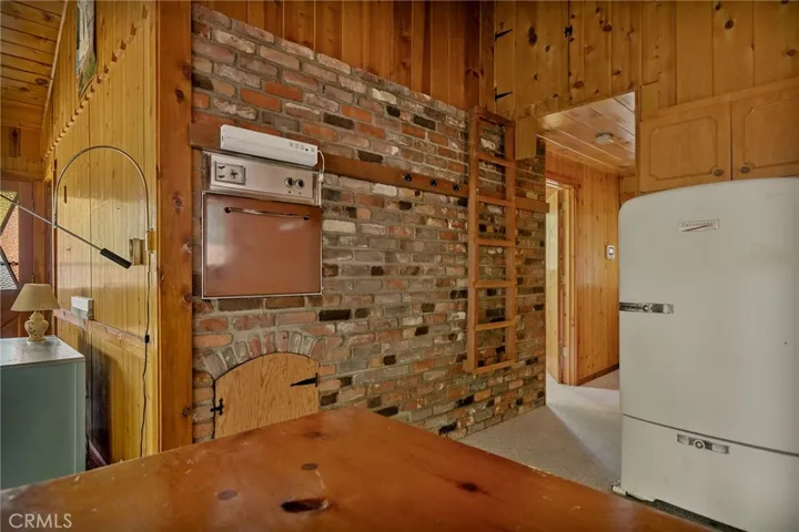 30962 Old City Creek, Running Springs, California 92382