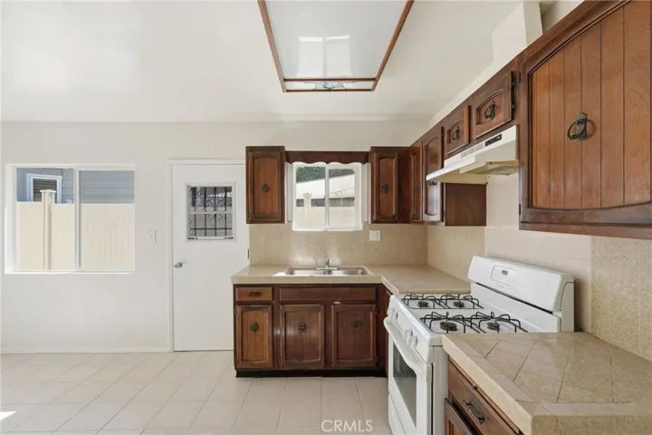 KITCHEN 5