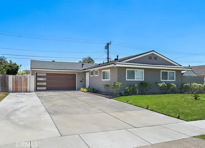 Beautifully Manicured home with extra large driveway!
