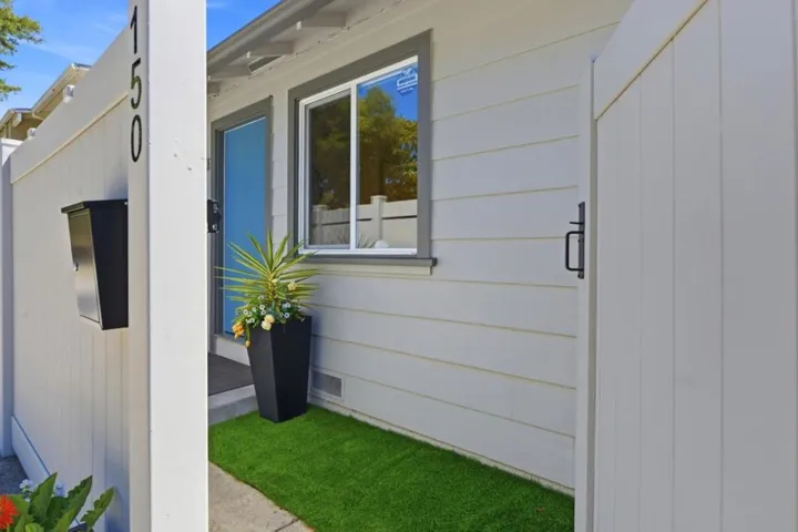 150 Middlefield Road, Palo Alto, California 94301