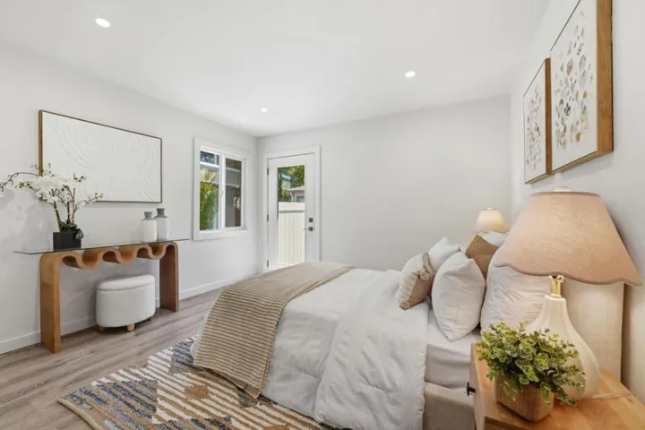 150 Middlefield Road, Palo Alto, California 94301