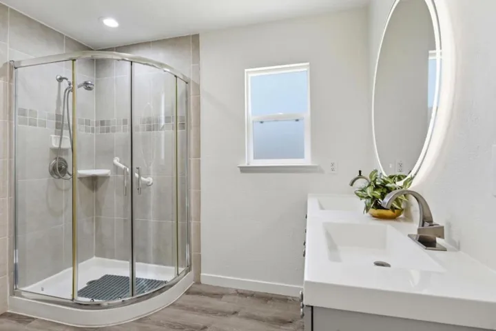 150 Middlefield Road, Palo Alto, California 94301
