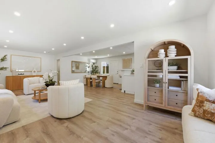 150 Middlefield Road, Palo Alto, California 94301