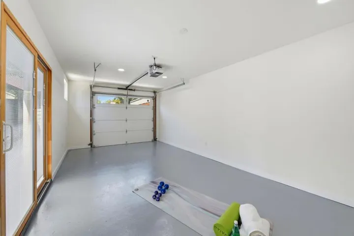150 Middlefield Road, Palo Alto, California 94301