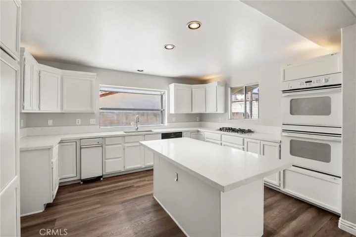 30227 Gulf Stream, Canyon Lake, California 92587