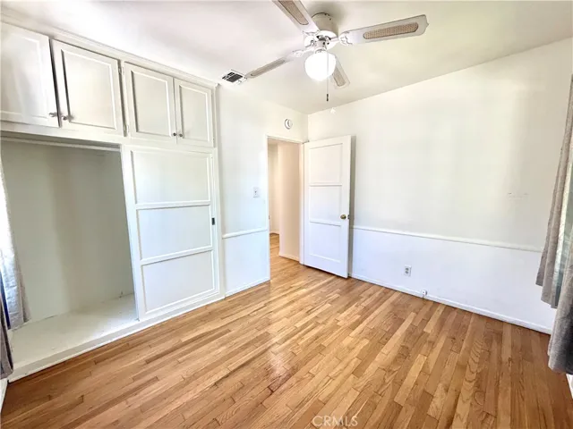 Bedroom#2: Queen fits
