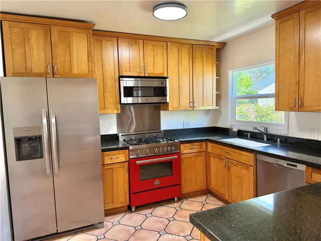 Spacious kitchen