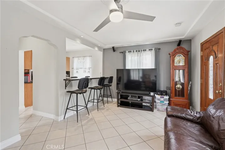 1785 W 36th, Los Angeles, California 90018