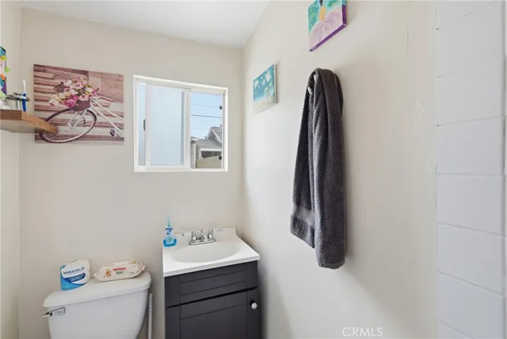 1785 W 36th, Los Angeles, California 90018