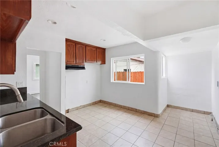 1785 W 36th, Los Angeles, California 90018