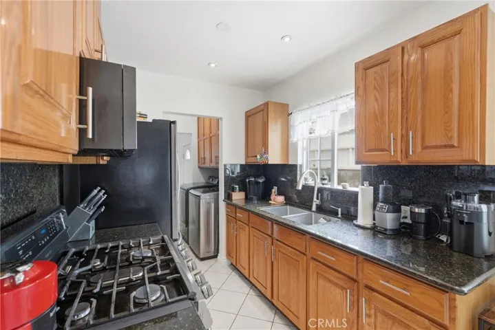 1785 W 36th, Los Angeles, California 90018