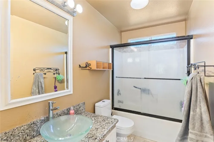 Bath 4, 2nd Story