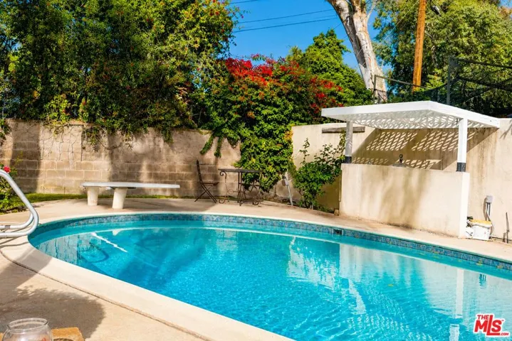 23018 Bigler Street, Woodland Hills, California 91364