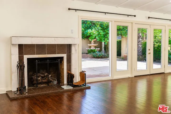 23018 Bigler Street, Woodland Hills, California 91364