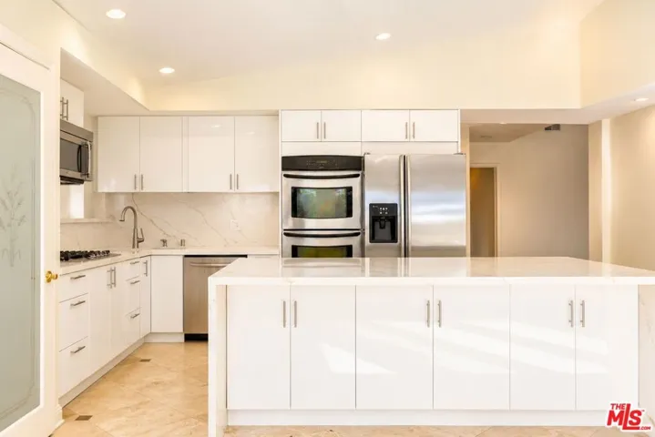 23018 Bigler Street, Woodland Hills, California 91364