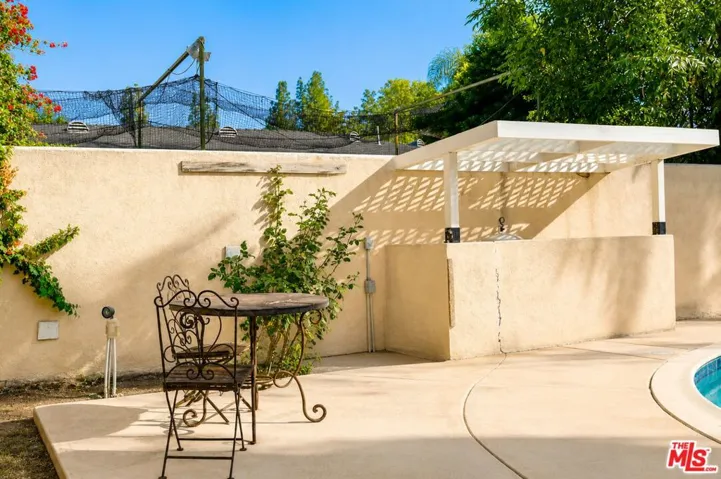 23018 Bigler Street, Woodland Hills, California 91364