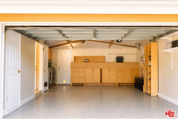 23018 Bigler Street, Woodland Hills, California 91364