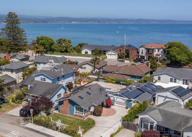4120 Court Drive, Santa Cruz, California 95062