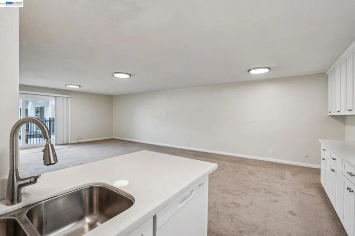 960 Shorepoint Ct 120, Alameda, California 94501