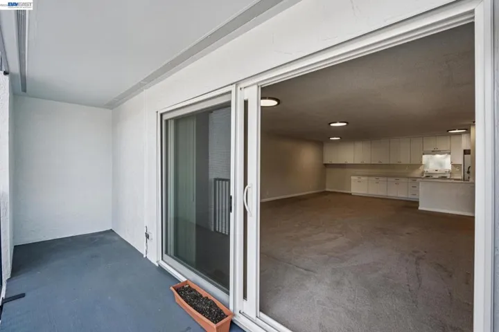960 Shorepoint Ct 120, Alameda, California 94501
