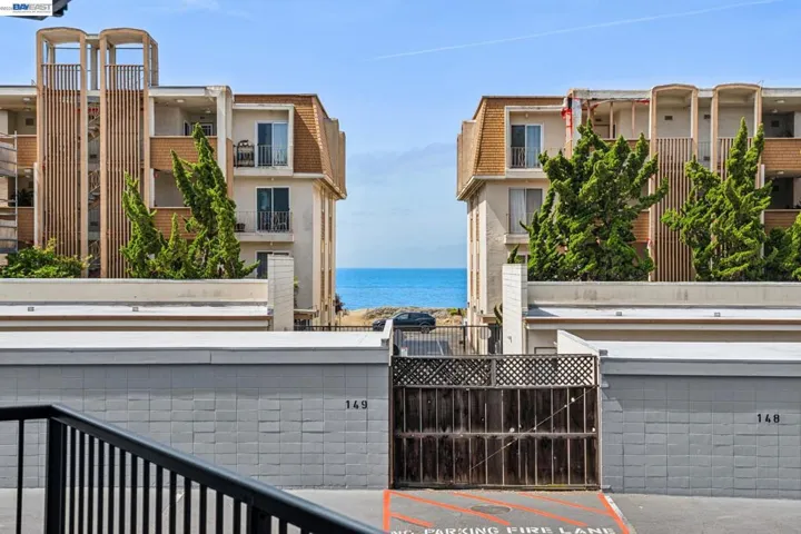 960 Shorepoint Ct 120, Alameda, California 94501