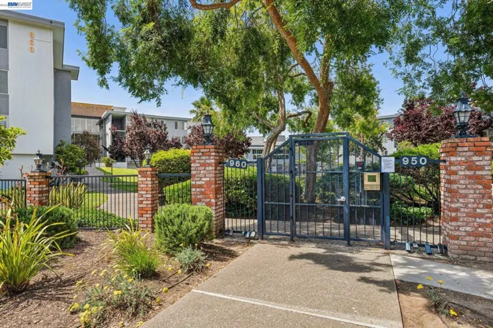 960 Shorepoint Ct 120, Alameda, California 94501