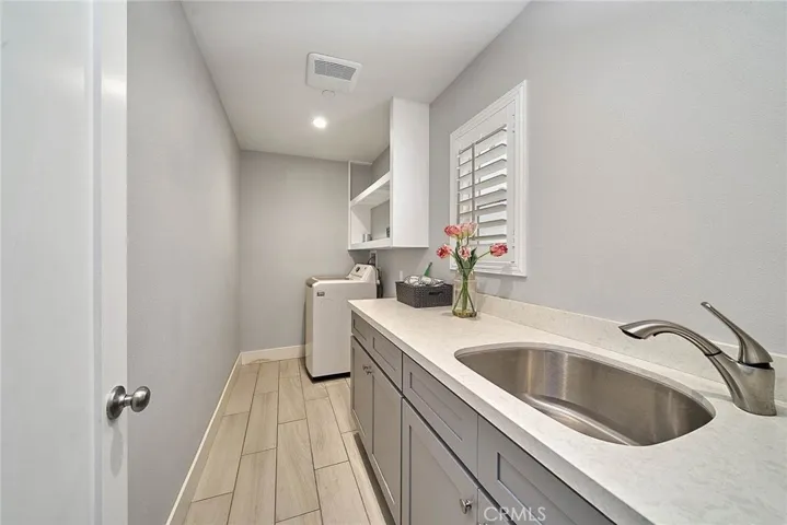 24240 Ocean Avenue, Torrance, California 90505