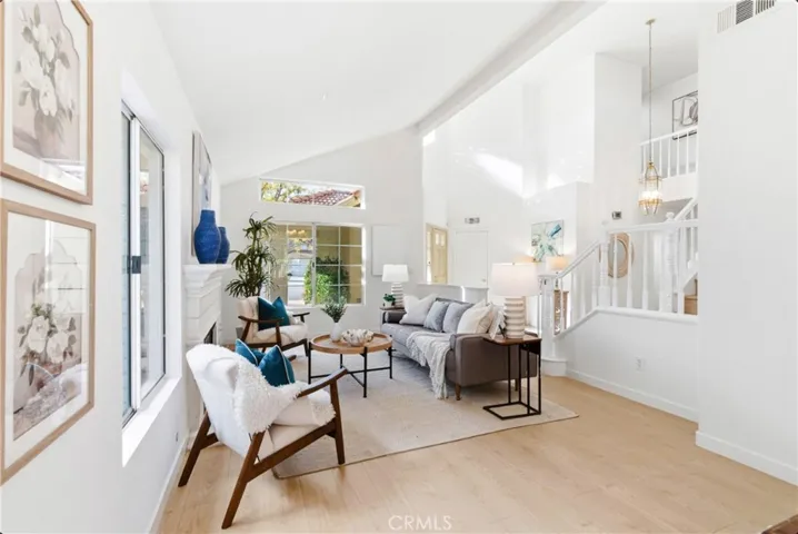 28360 Easton Lane, Saugus, California 91350