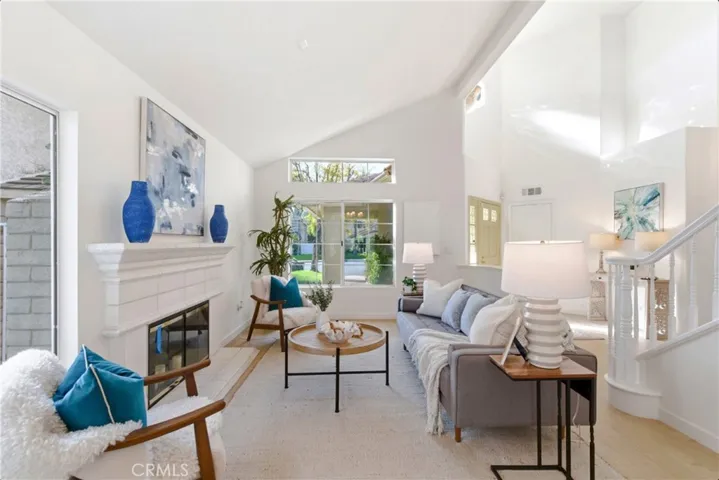 28360 Easton Lane, Saugus, California 91350