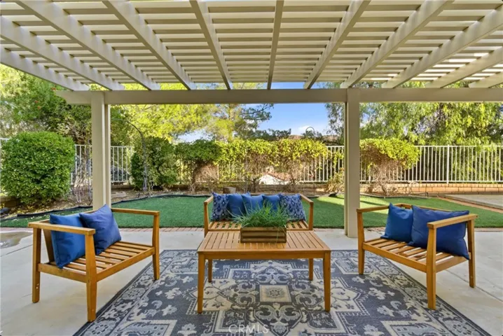 28360 Easton Lane, Saugus, California 91350
