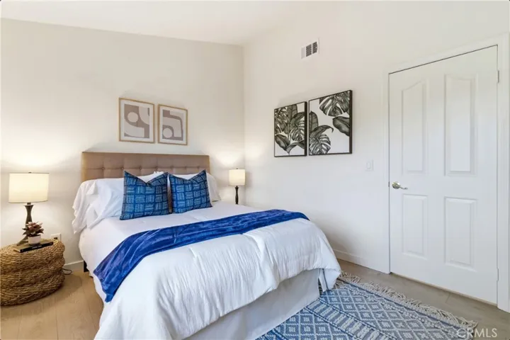 28360 Easton Lane, Saugus, California 91350