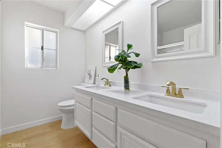 28360 Easton Lane, Saugus, California 91350
