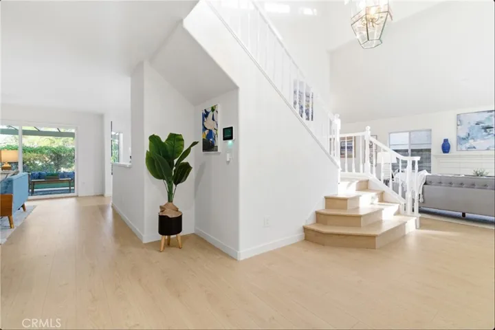 28360 Easton Lane, Saugus, California 91350