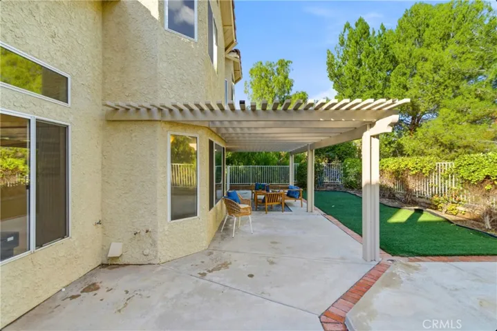 28360 Easton Lane, Saugus, California 91350