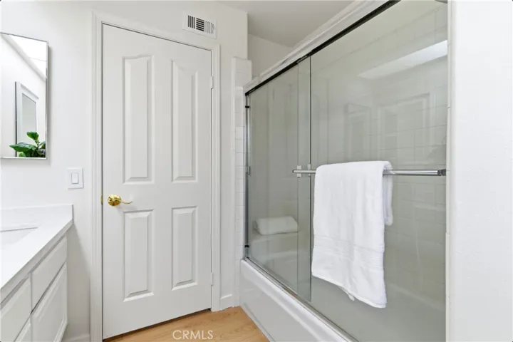 28360 Easton Lane, Saugus, California 91350